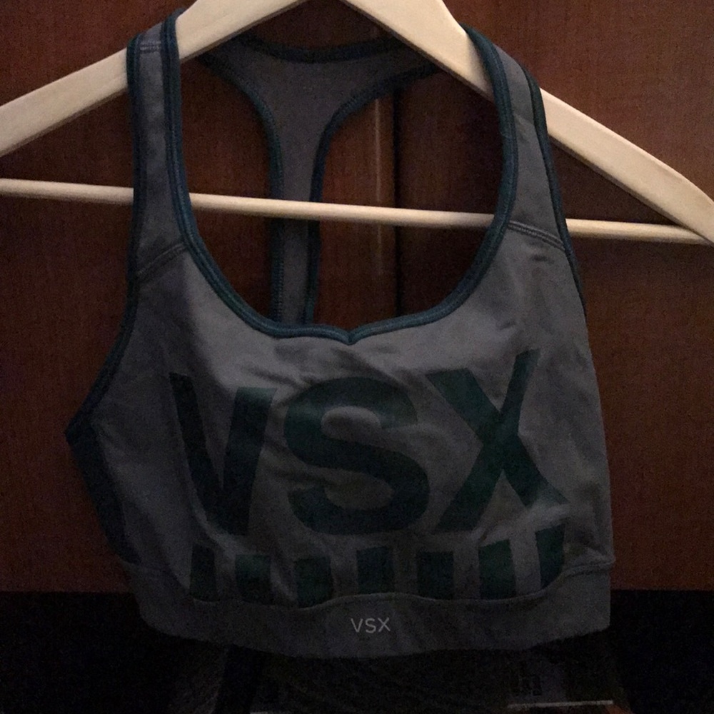 NWOT Victoria’s Secret sports bra